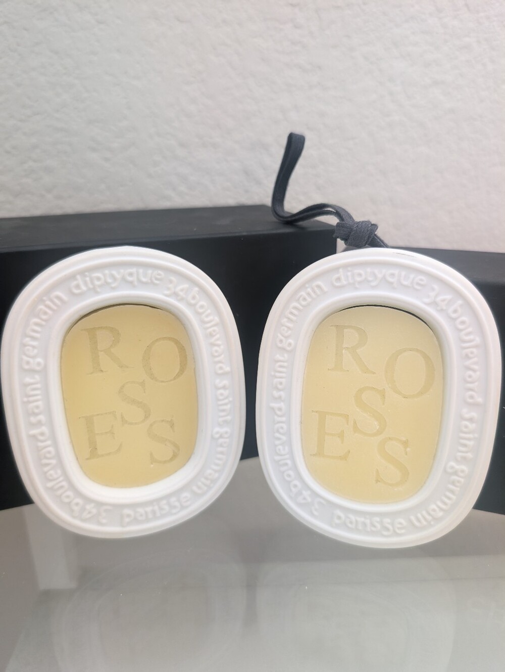 Diptyque 2 Rose Wax Scented Ovals